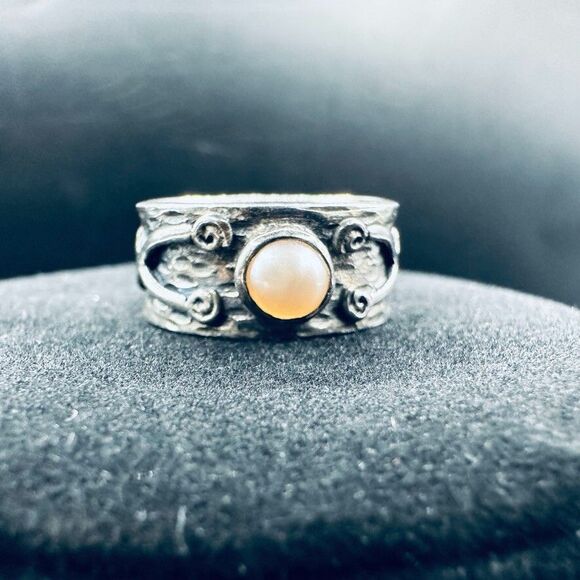 Artisan Womens Wide Band Ring 6.5 Sterling Silver Pink Pearl Intricate Metalwork
